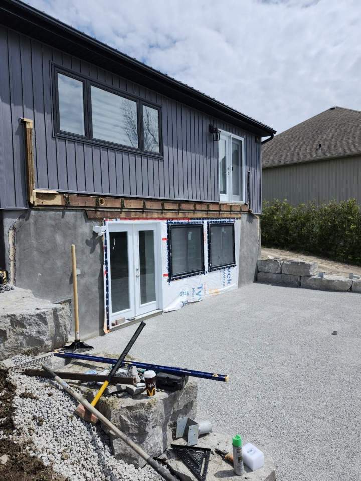 Scugog lakehouse deck and patio