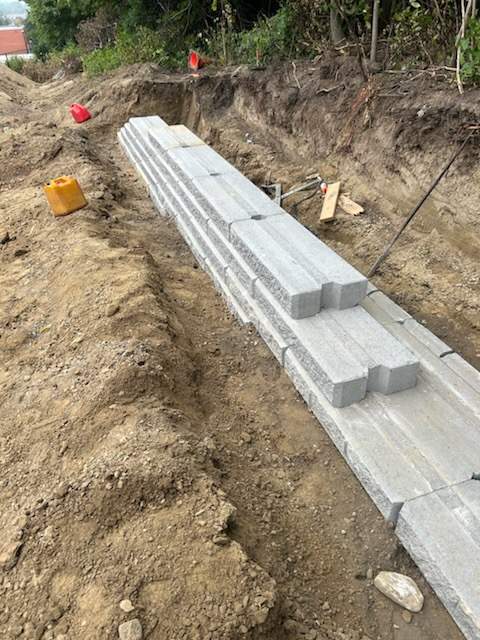 Vogue homes retaining wall 